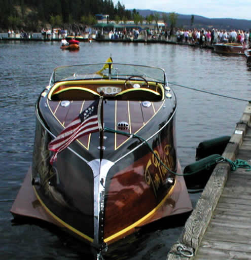 wood boats statue